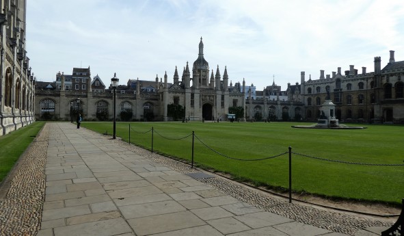 King's Front Court